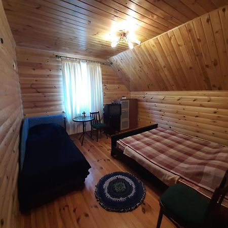 Gasthaus Садиба Орисин Явір Orysyn Yavir Switjas Zimmer foto