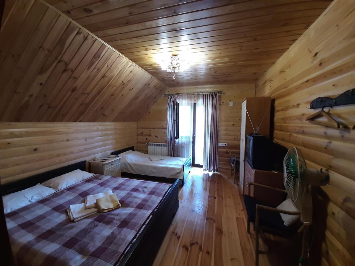 Gasthaus Садиба Орисин Явір Orysyn Yavir Switjas Exterior foto
